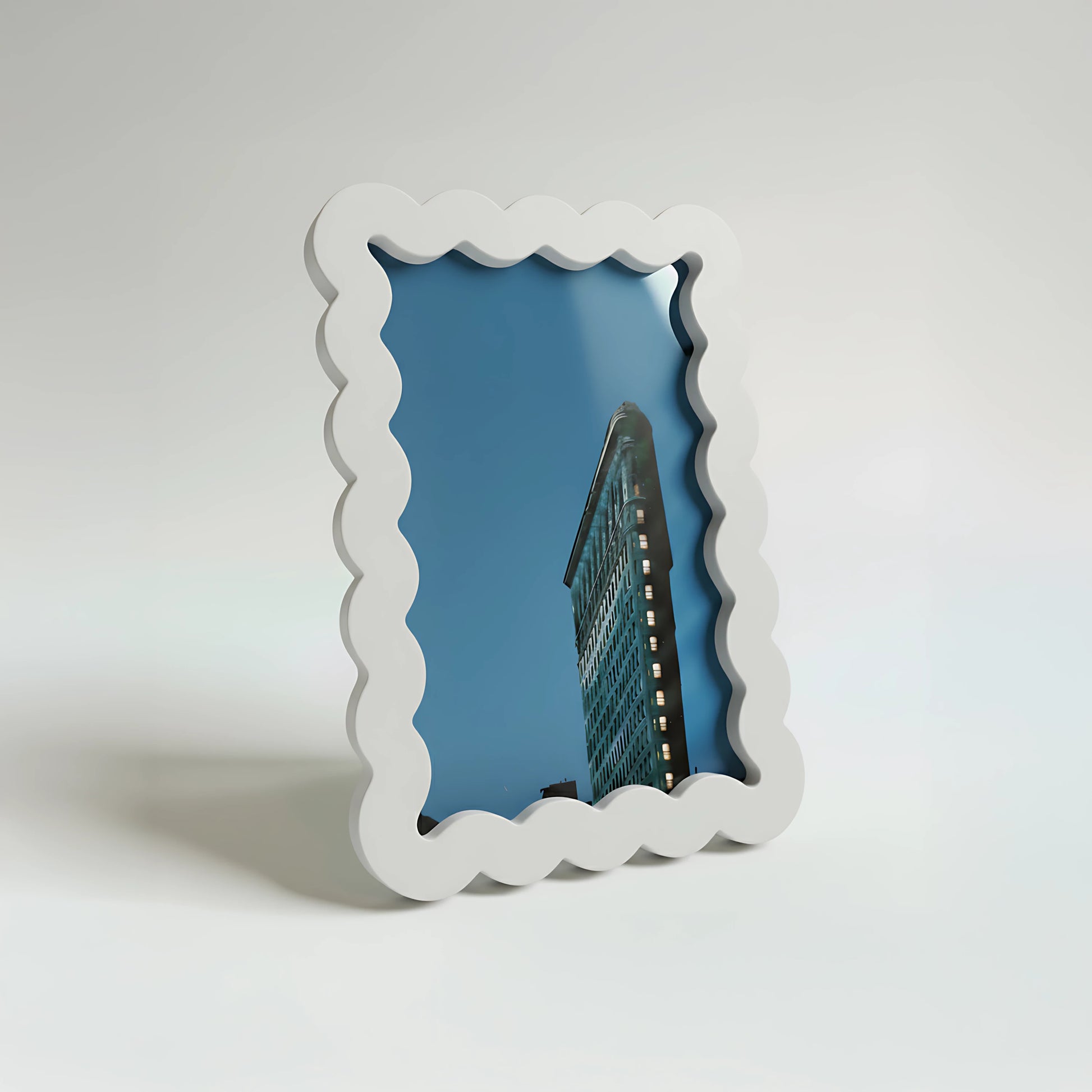 Magnetic Modular Wavey Plastic Frame - White - 5x7 Inch