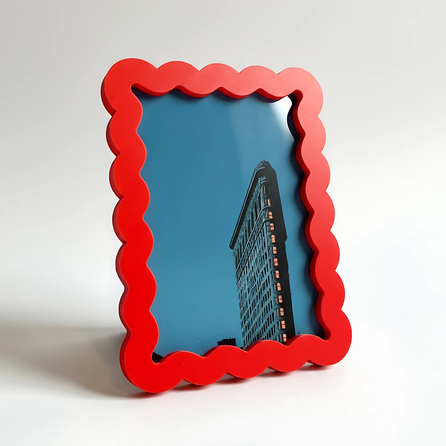 Magnetic Modular Wavey Plastic Frame - Red - 5x7 Inch