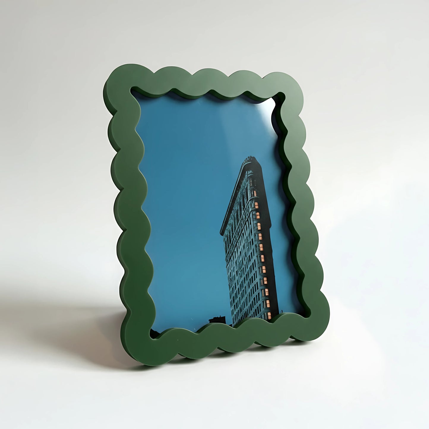 Magnetic Modular Wavey Plastic Frame - Matt Forest Green - 5x7 Inch